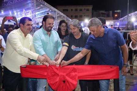 SUCESSO DE PÚBLICO NA ABERTURA DA 2ª FEIRA DE NEGÓCIOS DE GUANAMBI